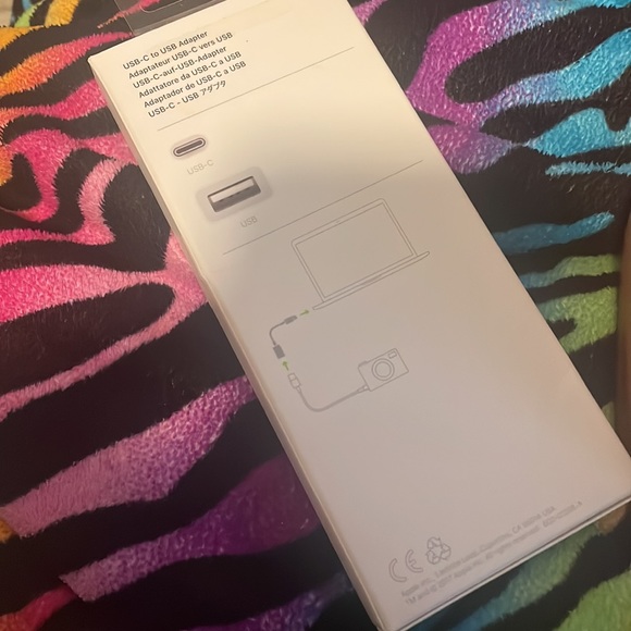 ORIGINAL APPLE USB-C to USB Adapter - Picture 3 of 7
